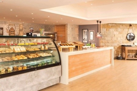 Olympic Lagoon Resort - 12