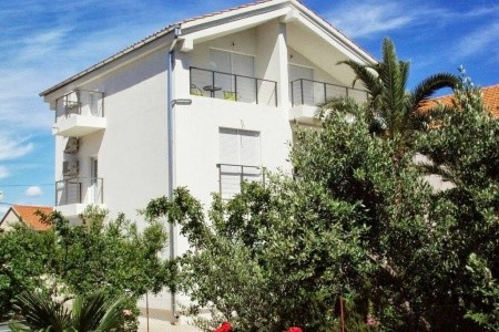 Refresh Boutique Apartments