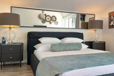 Refresh Boutique Apartments - 7