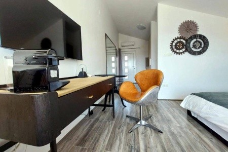 Refresh Boutique Apartments - 10