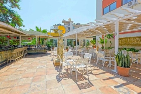 Antique Roman Palace - 10