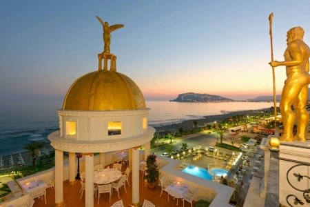 Antique Roman Palace - 12