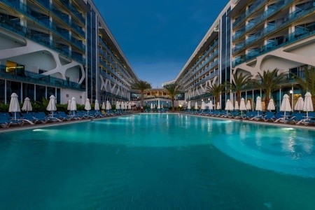 Vikingen Infinity Resort & Spa - 11