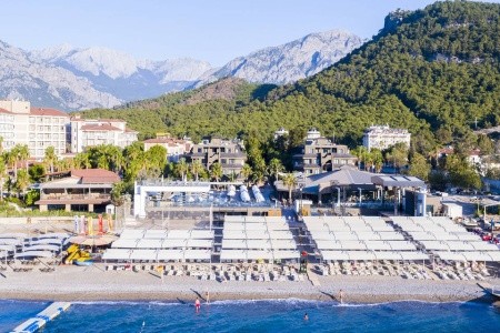 Sailors Beach Club - 4