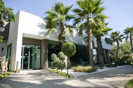 Sailors Beach Club - 7