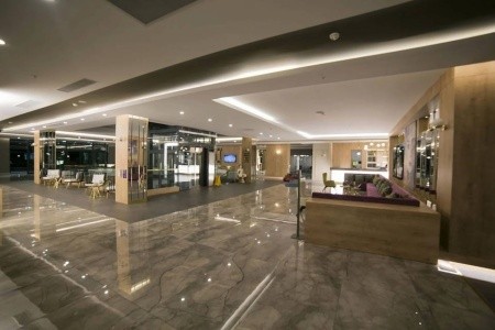 Sailors Beach Club - 15