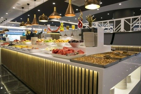 Sailors Beach Club - 17