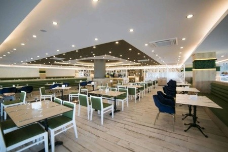 Sailors Beach Club - 20