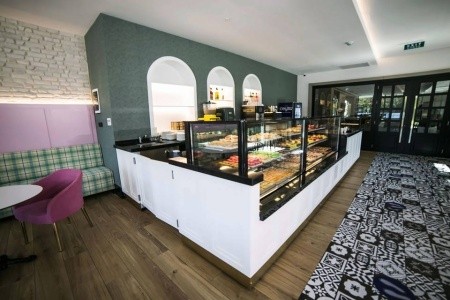 Sailors Beach Club - 21