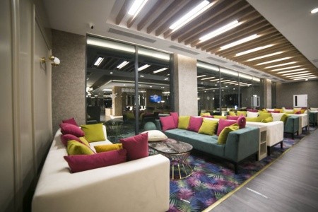 Sailors Beach Club - 38