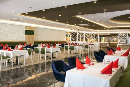 Sailors Beach Club - 40