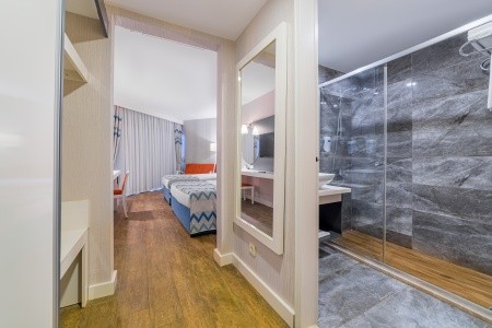 Turecko Alanya Justiniano Club Park Conti 6 dňový pobyt All Inclusive Letecky Letisko: Praha July 2026 ( 6/07/26-11/07/26)