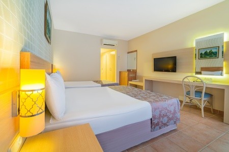 Turecko Alanya Justiniano Club Park Conti 6 dňový pobyt All Inclusive Letecky Letisko: Praha July 2026 ( 6/07/26-11/07/26)