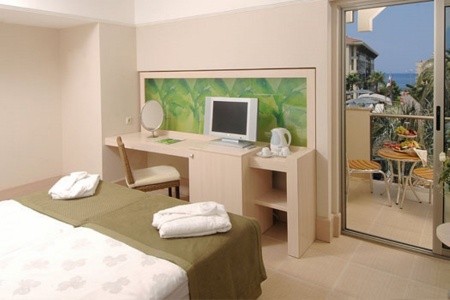 Iron Ambassador Plaza - 9