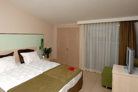 Iron Ambassador Plaza - 10