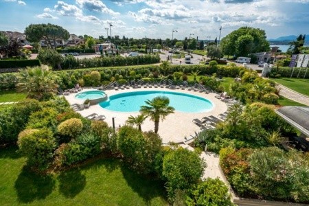 Palace (Desenzano Del Garda)