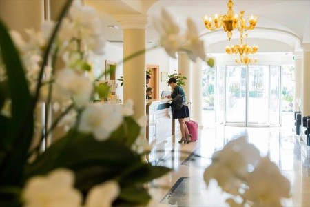 Palace (Desenzano Del Garda) - fotka 7