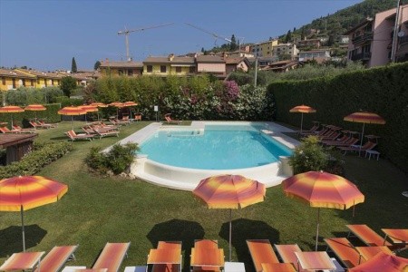 Romantic (Cavaion Veronese)