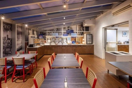 Holiday Inn Express New York City Times Square - 14