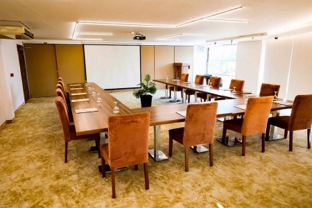 The Corner Park (Ex: Riviera Suite)