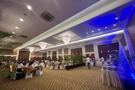 Maldivy Severný Atol Male Kurumba Resort 11 dňový pobyt Raňajky Letecky Letisko: Praha June 2026 (14/06/26-24/06/26)