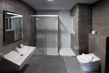 Pebbles Resort (St. Paul's Bay) - 10