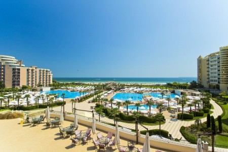 Dit Majestic Beach Resort - 5