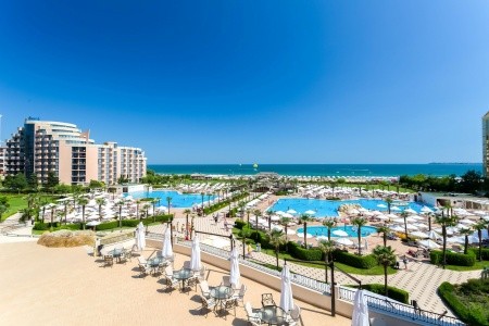 Dit Majestic Beach Resort - 5