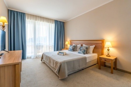 Dit Majestic Beach Resort - 24