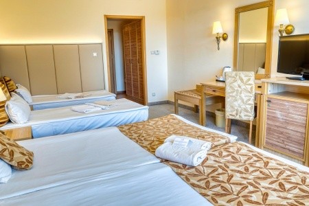 Dit Majestic Beach Resort - 28