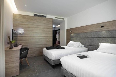Boutique Hotel Touring - 9