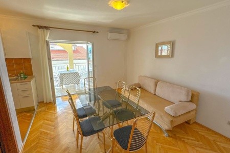 Chorvátsko Stredná Dalmácia Apartmán Vinka (Rogoznica) 8 dňový pobyt Bez stravy Vlastná July 2026 ( 6/07/26-13/07/26)