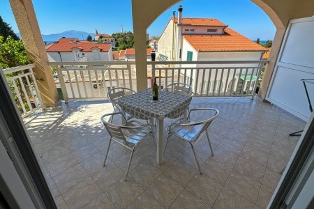 Chorvátsko Stredná Dalmácia Apartmán Vinka (Rogoznica) 8 dňový pobyt Bez stravy Vlastná July 2026 ( 6/07/26-13/07/26)