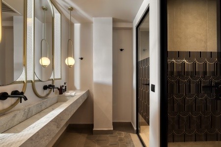 Castello Boutique Suites By The Sea - 35