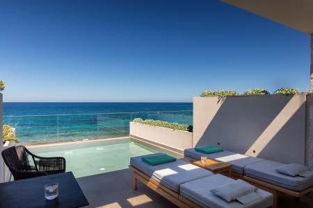 Castello Boutique Suites By The Sea - 37