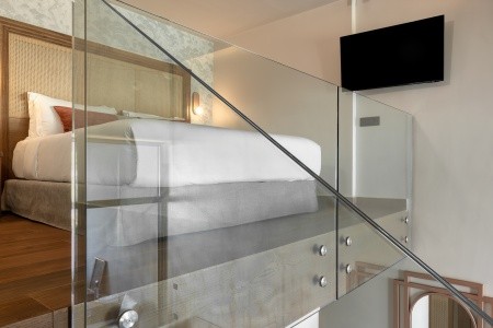 Castello Boutique Suites By The Sea - 41