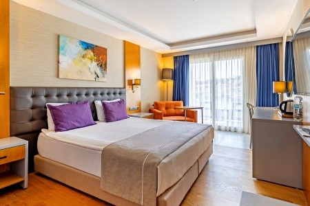 La Quinta By Wyndham Bodrum - 35