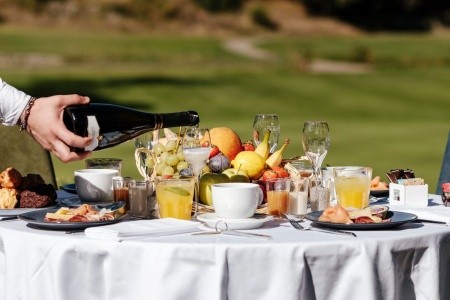 The Originals Hotel Golf Chateau De La Begude - 11