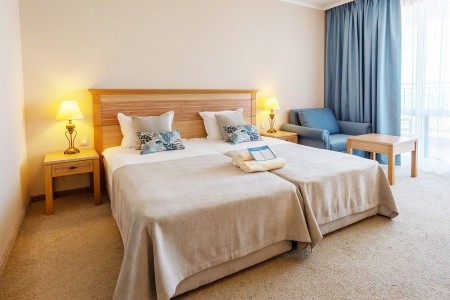 Dit Majestic Beach Resort - 12