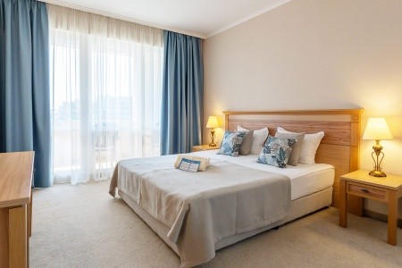 Dit Majestic Beach Resort - 13