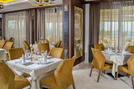 Onyx Beach Residence - 12