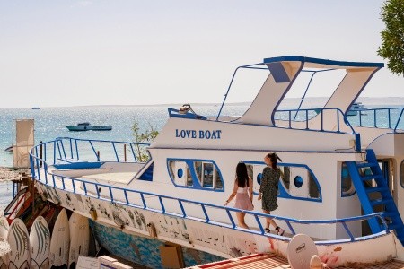 Sphinx Aqua Park Beach Resort - 12