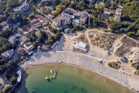 Queen Nelly Park - 6