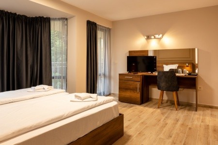 Queen Nelly Park - 17