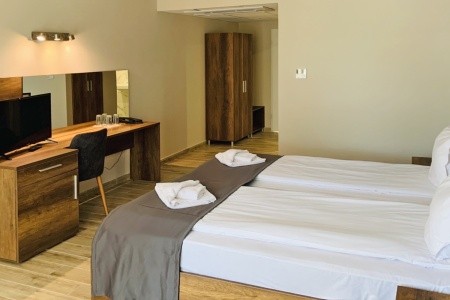 Queen Nelly Park - 32