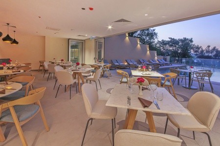 Poseidon Beach Resort - 8