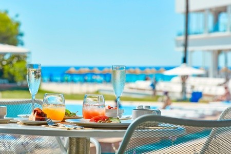 So White Club Resort - 9