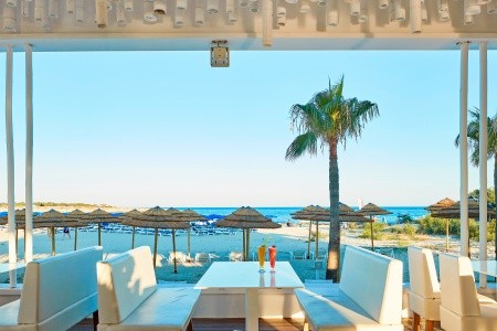 So White Club Resort - 10