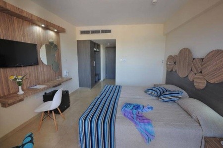 Cyprus Ayia Napa Nelia Beach 6 dňový pobyt Raňajky Letecky Letisko: Praha September 2026 ( 7/09/26-12/09/26)