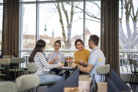 Rakúsko Štajersko Jufa Bad Radkersburg 8 dňový pobyt Polpenzia Vlastná March 2026 (29/03/26- 5/04/26)